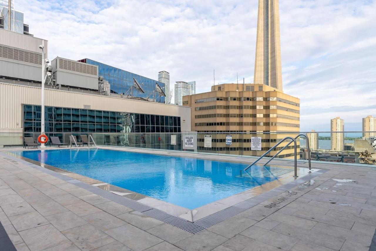 Dt 1Br With Rogers Centre And Cn Tower View And Parking Villa Toronto Exterior photo